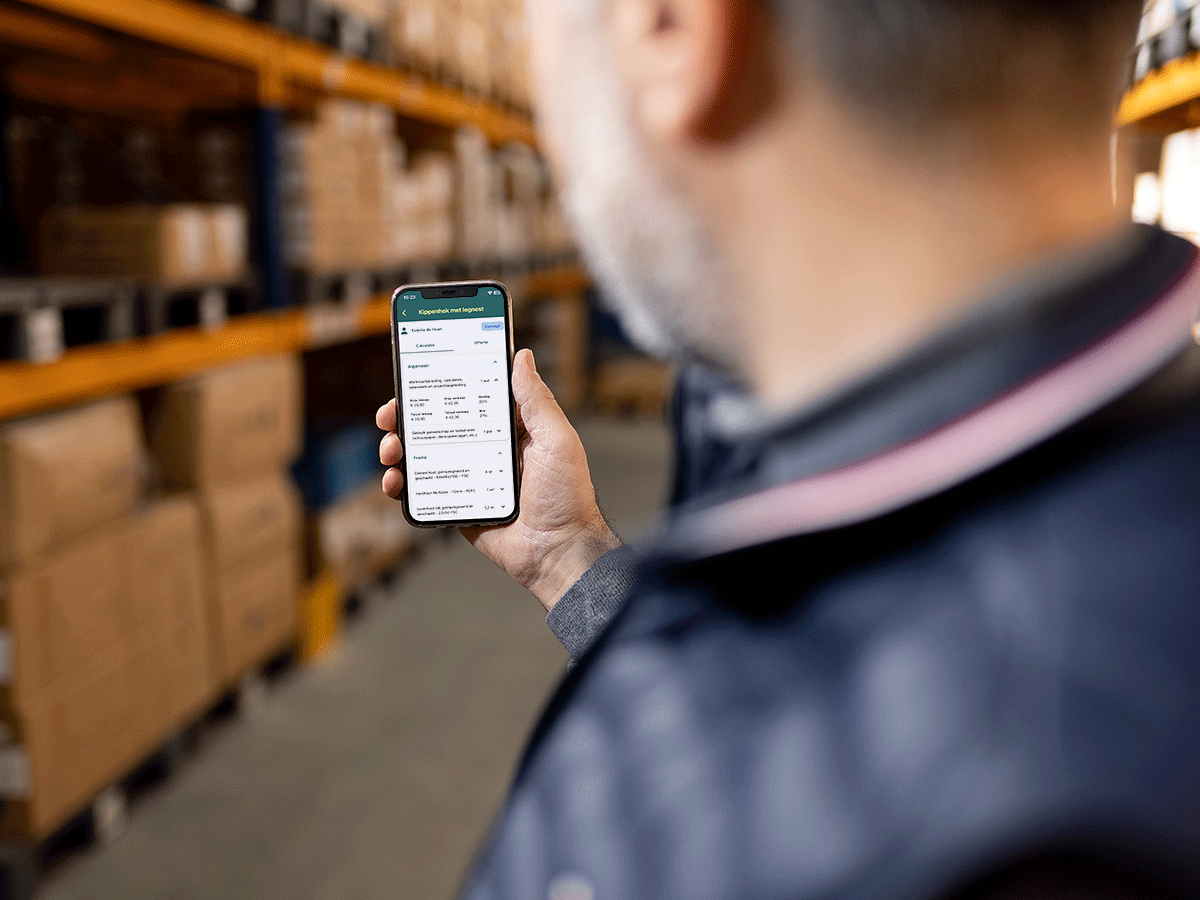 Offerte nakijken tijdens materiaal inkopen klus bij de groothandel op mobiel DEDDO