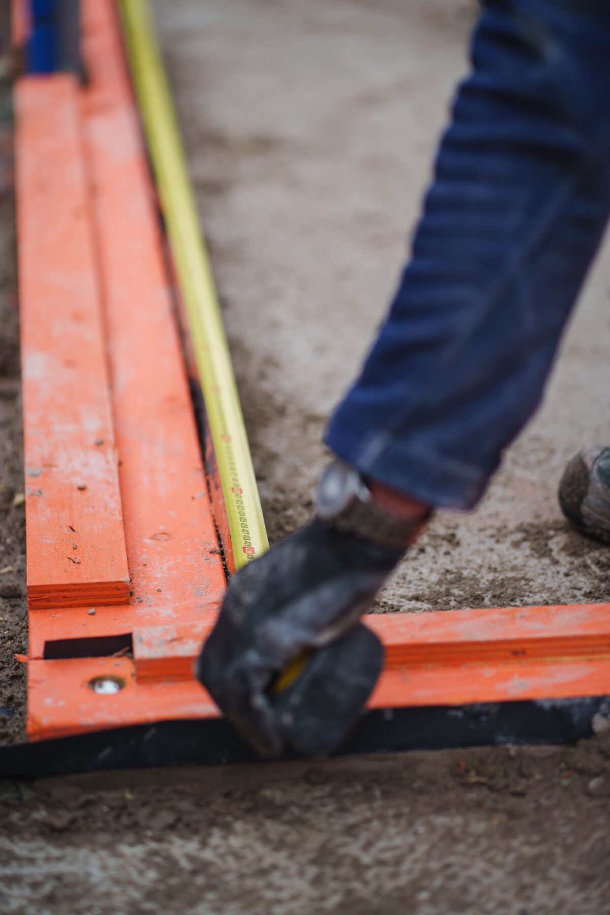 Opmeten houten frame op locatie
